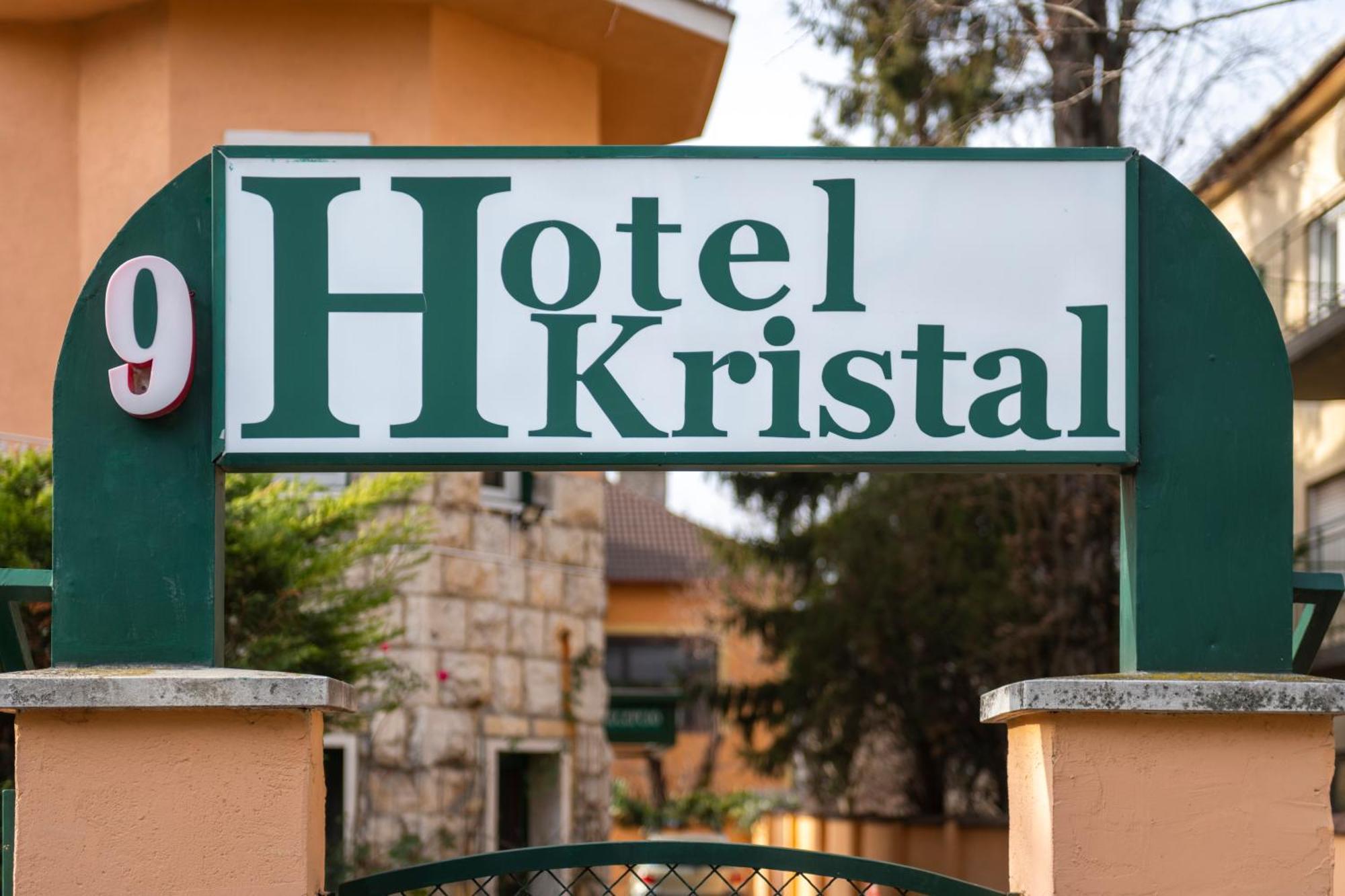 Hotel Kristal Gellert Hill Budapest Exterior photo