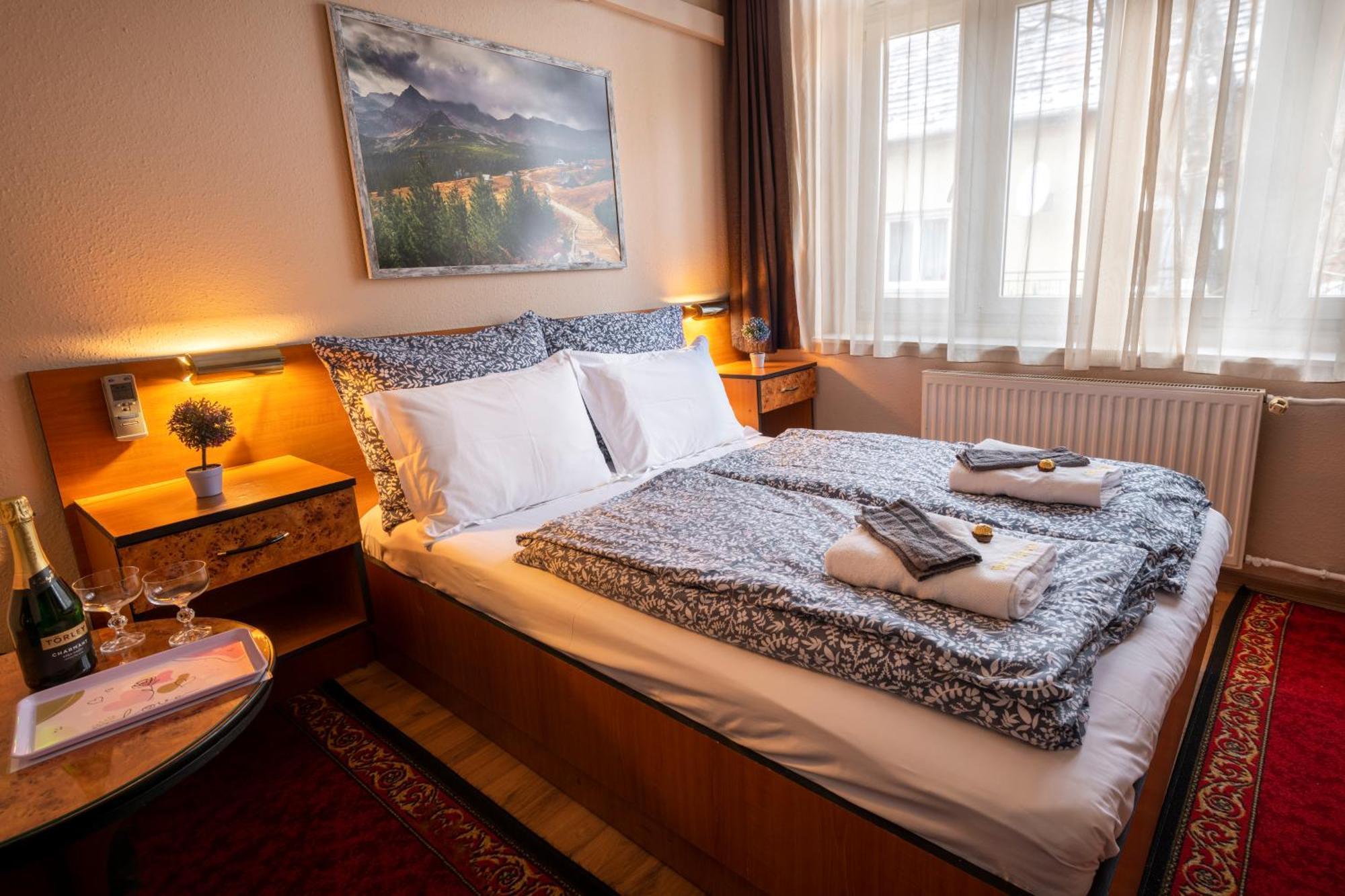 Hotel Kristal Gellert Hill Budapest Exterior photo