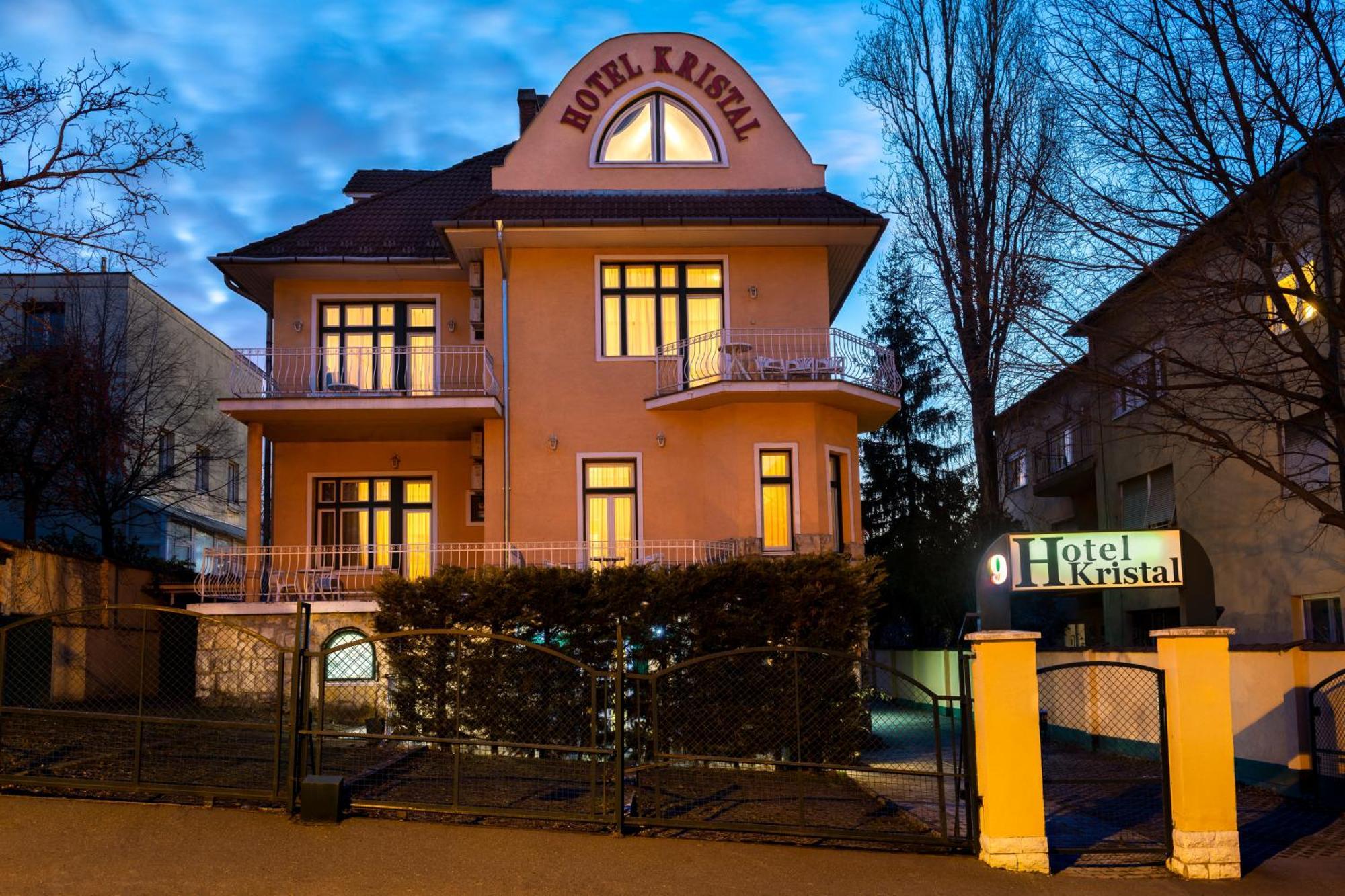 Hotel Kristal Gellert Hill Budapest Exterior photo