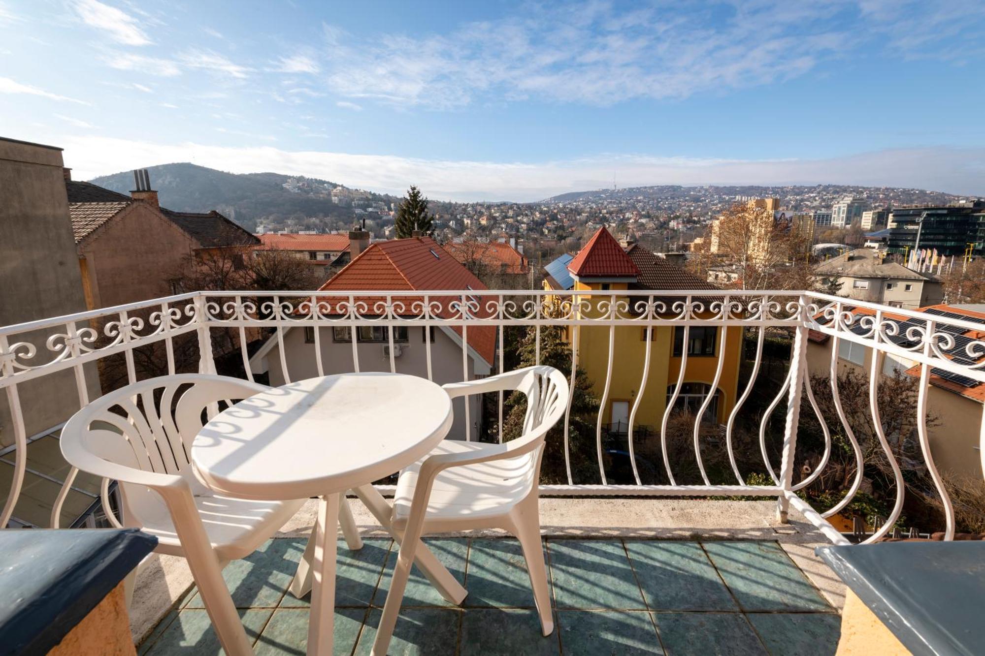 Hotel Kristal Gellert Hill Budapest Exterior photo