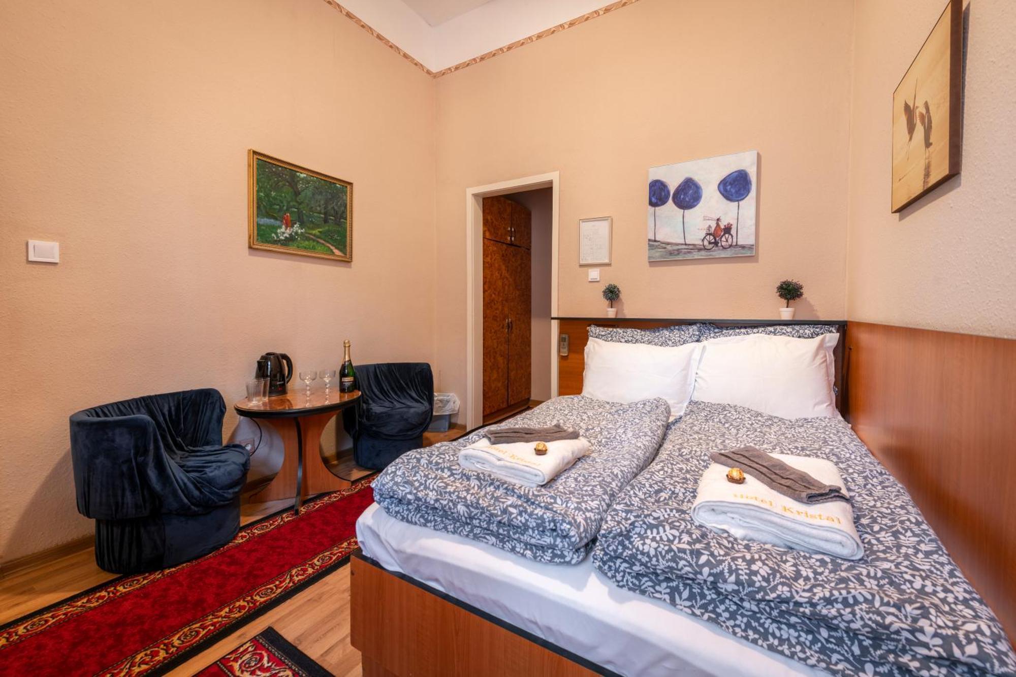 Hotel Kristal Gellert Hill Budapest Exterior photo