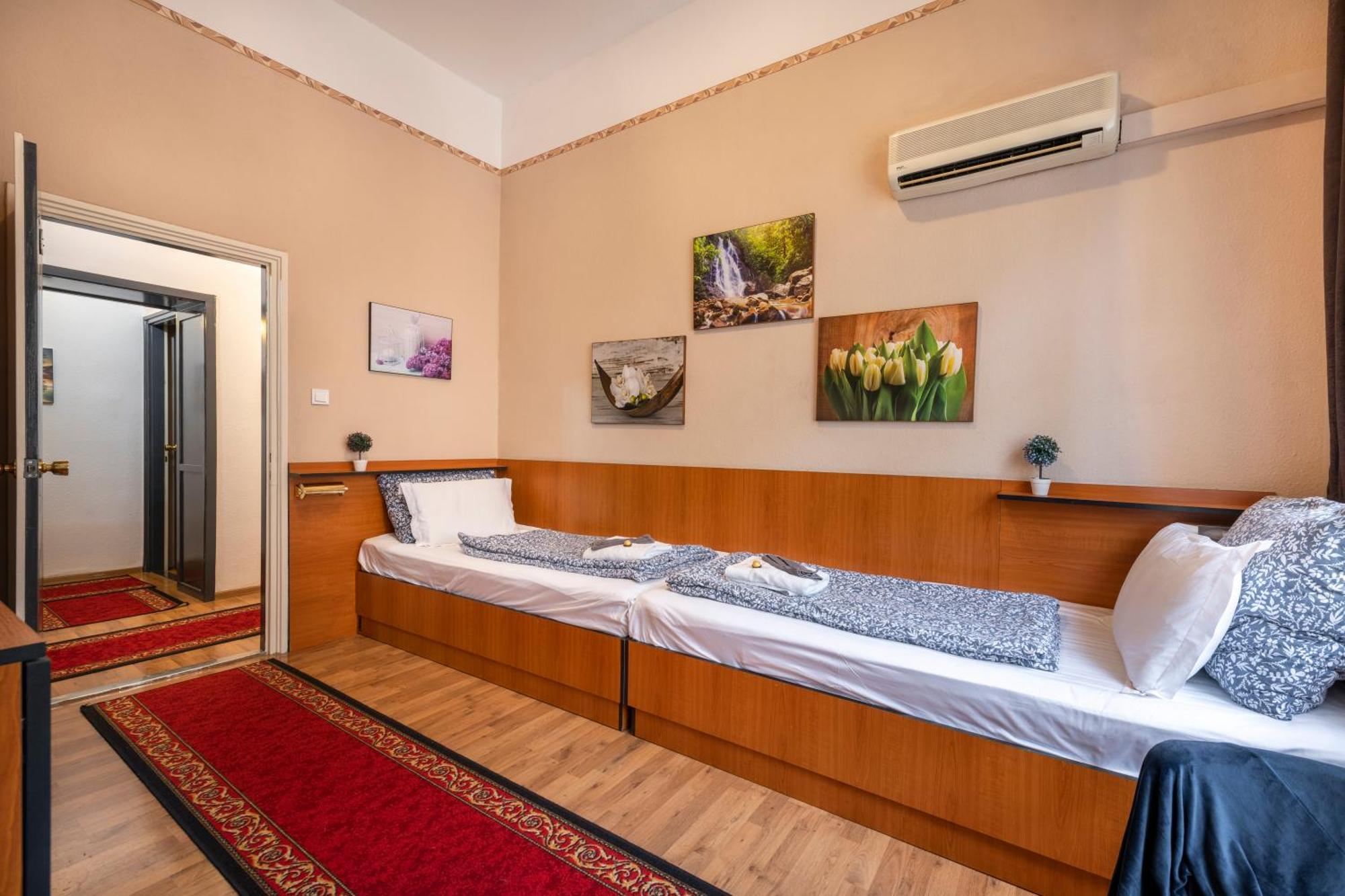 Hotel Kristal Gellert Hill Budapest Exterior photo